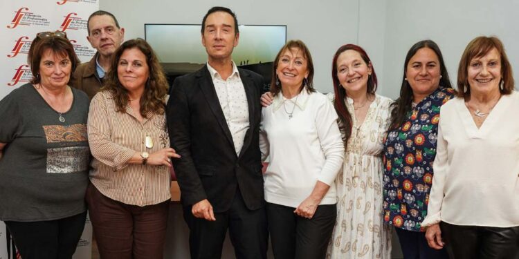 Acto y brindis en la asunción de las nuevas autoridades en la Federación de Profesionales