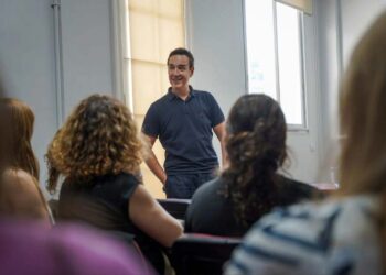 Cierre y entrega de diplomas en la Diplomatura de Bioética y Humanización en Salud