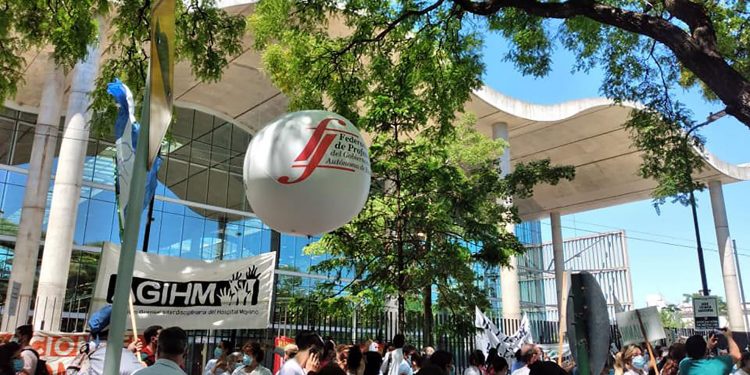 PARO DE 24 HORAS CON TOTAL ACATAMIENTO